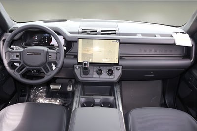 2026 Land Rover Defender 110 V8