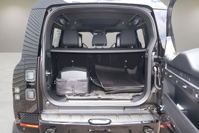 2026 Land Rover Defender 110 V8