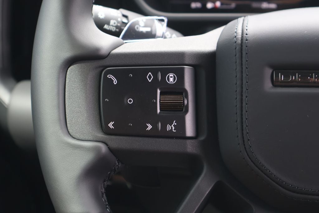 2026 Land Rover Defender 110 V8