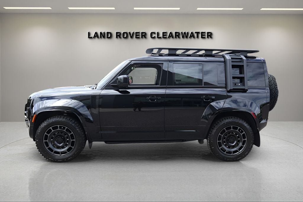 2026 Land Rover Defender 110 V8
