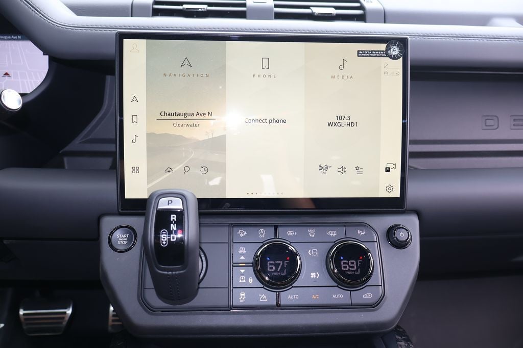 2026 Land Rover Defender 110 V8