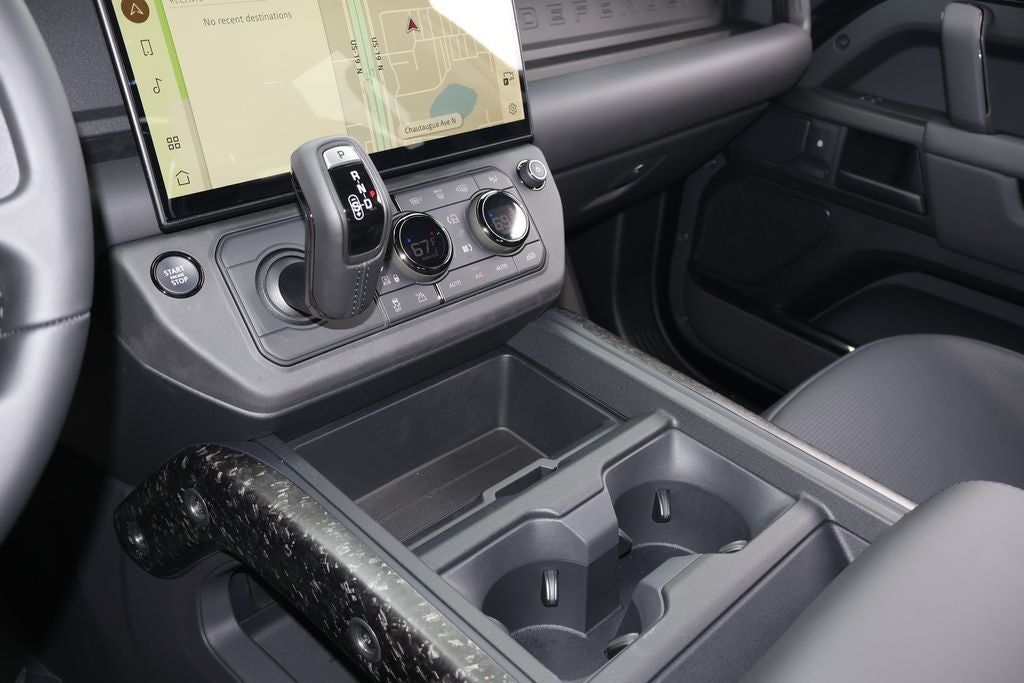 2026 Land Rover Defender 110 V8