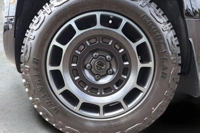 2026 Land Rover Defender 110 V8
