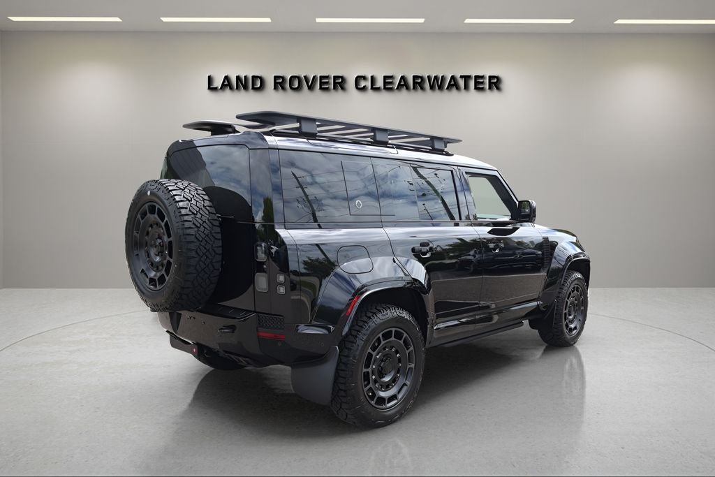 2026 Land Rover Defender 110 V8