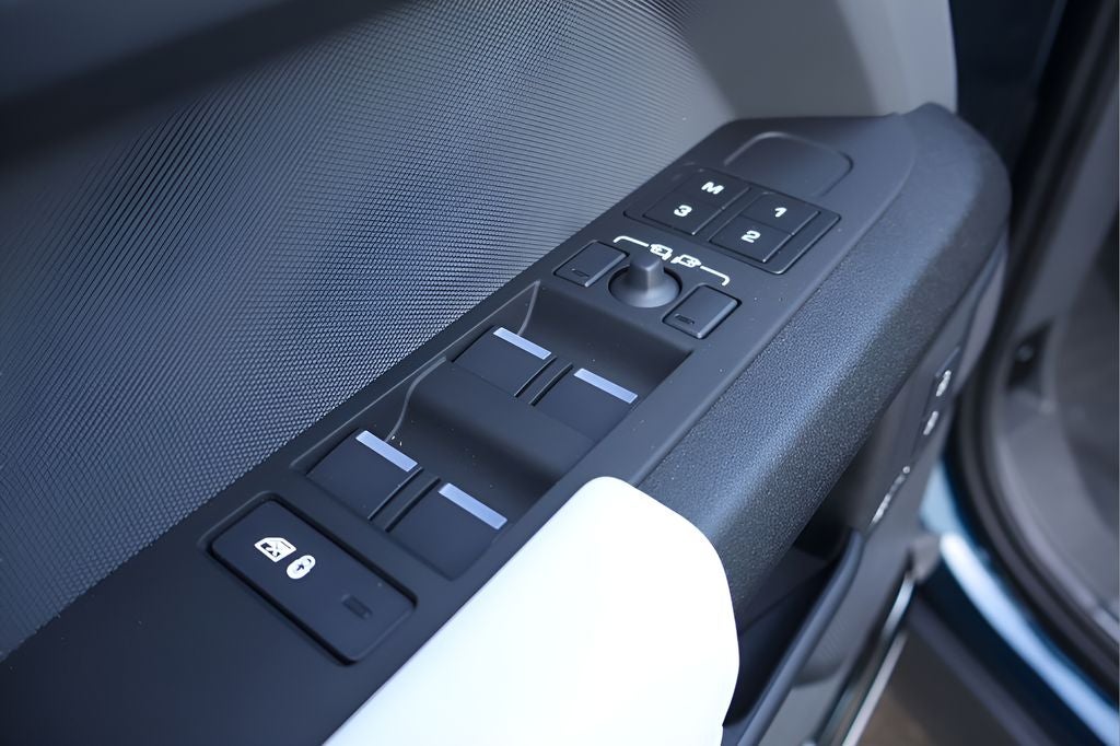 2026 Land Rover Defender 110 V8