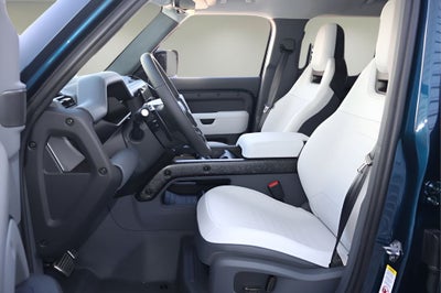 2026 Land Rover Defender 110 V8