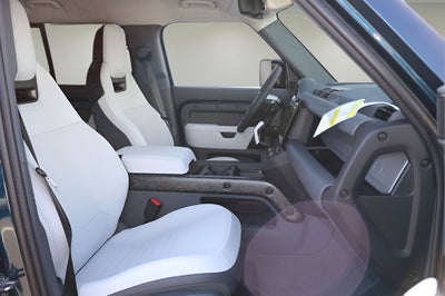 2026 Land Rover Defender 110 V8