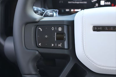 2026 Land Rover Defender 110 V8