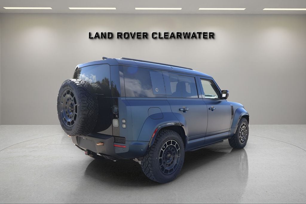 2026 Land Rover Defender 110 V8