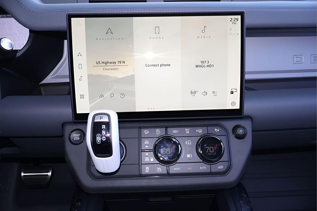 2026 Land Rover Defender 110 V8