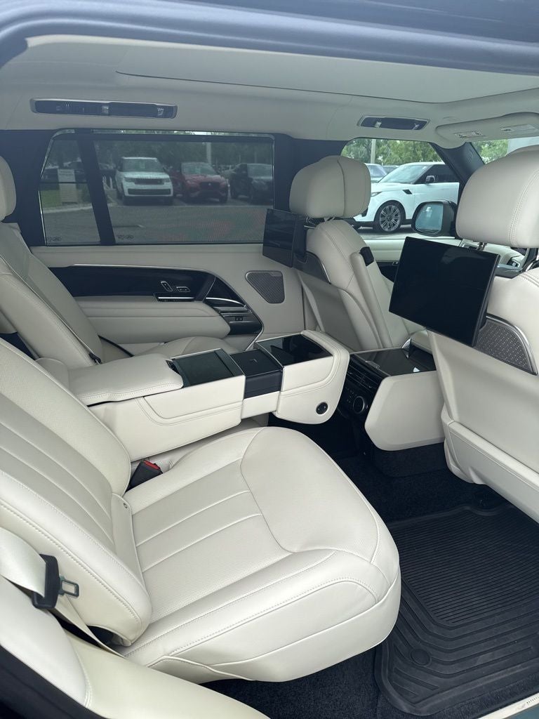 2025 Land Rover Range Rover Autobiography