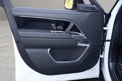 2025 Land Rover Range Rover SE