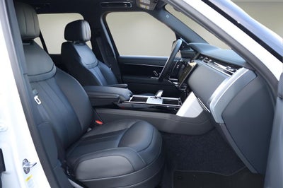 2025 Land Rover Range Rover SE