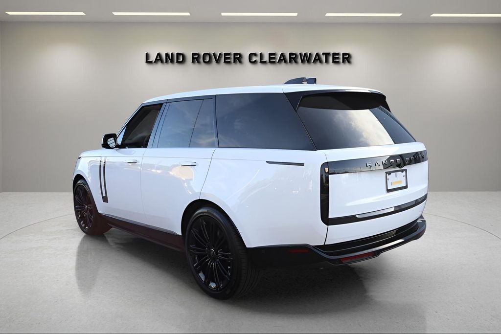 2025 Land Rover Range Rover SE