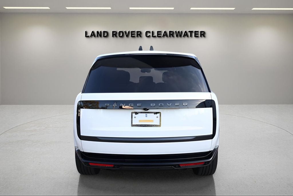 2025 Land Rover Range Rover SE