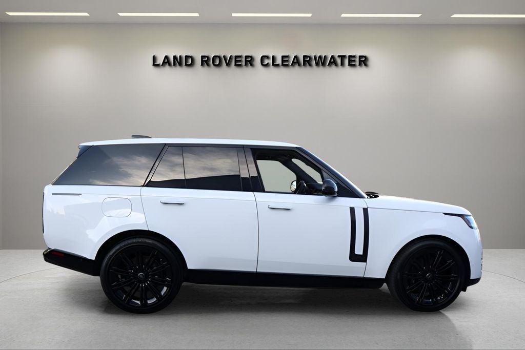 2025 Land Rover Range Rover SE