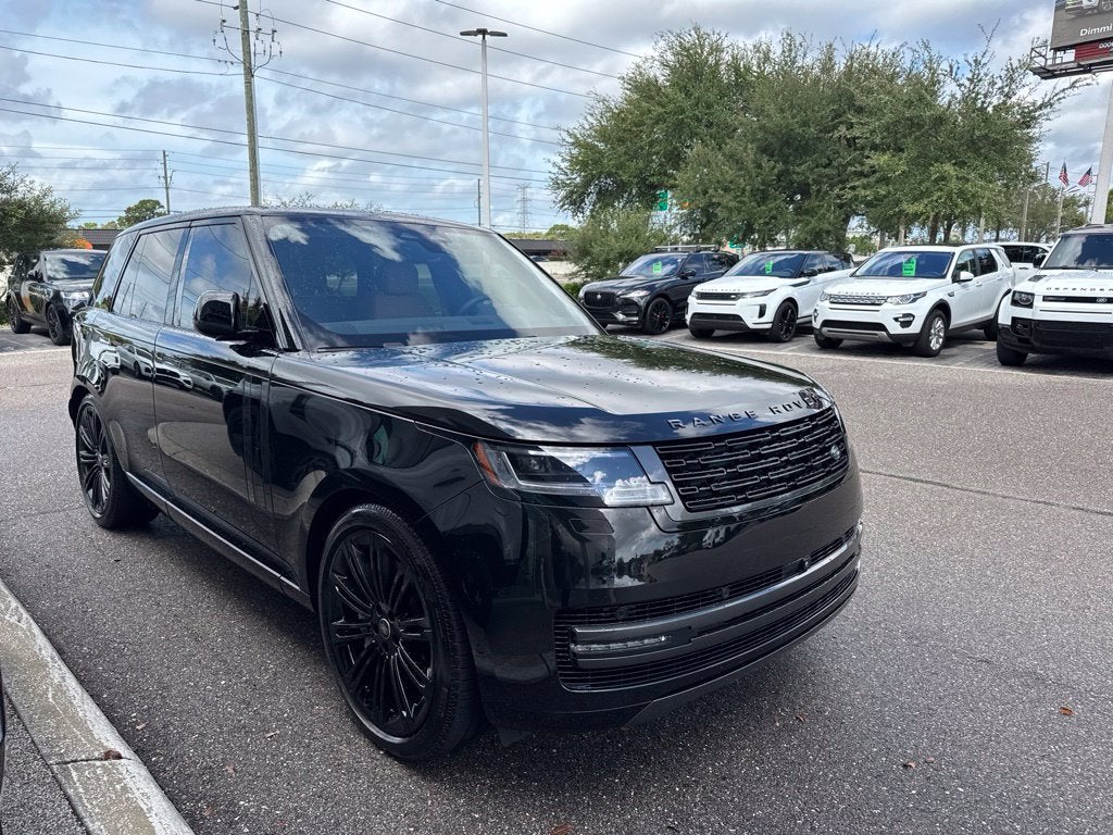 2025 Land Rover Range Rover SE