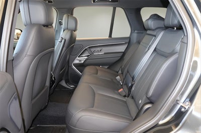 2025 Land Rover Range Rover SE