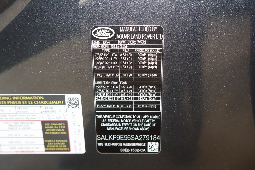 2025 Land Rover Range Rover SE