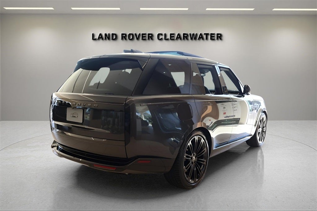 2025 Land Rover Range Rover SE