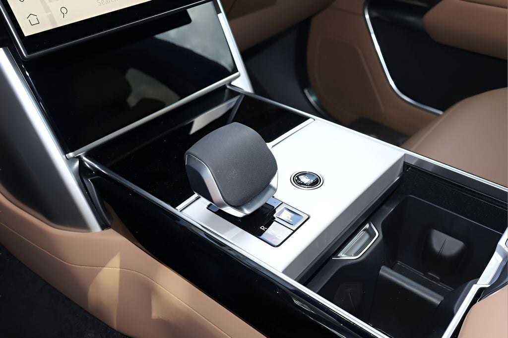 2026 Land Rover Range Rover SE