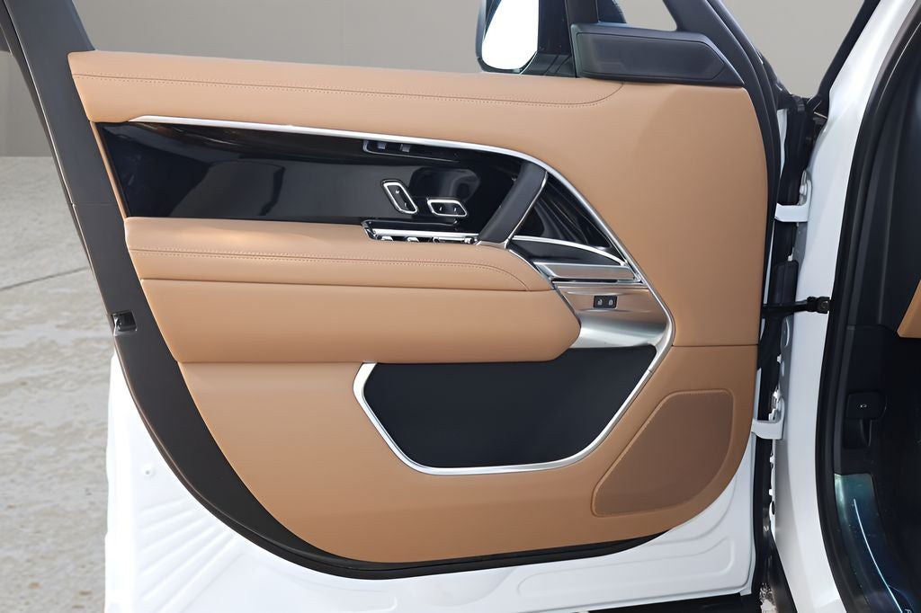 2026 Land Rover Range Rover SE