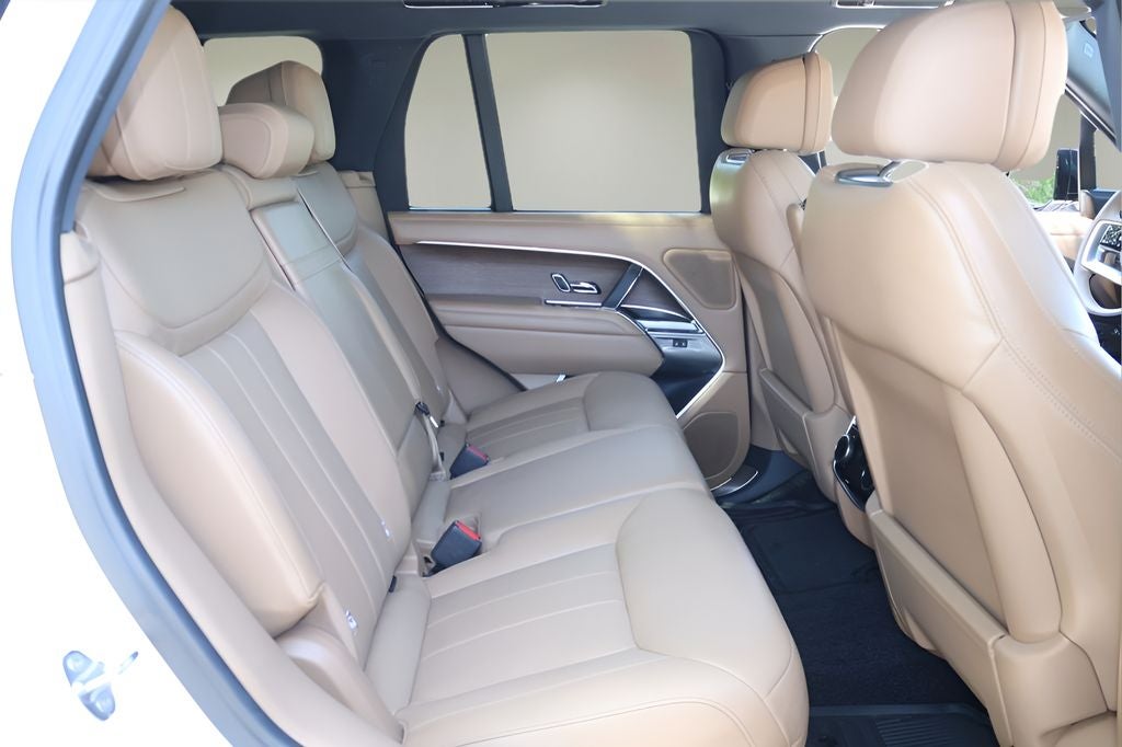2025 Land Rover Range Rover SE