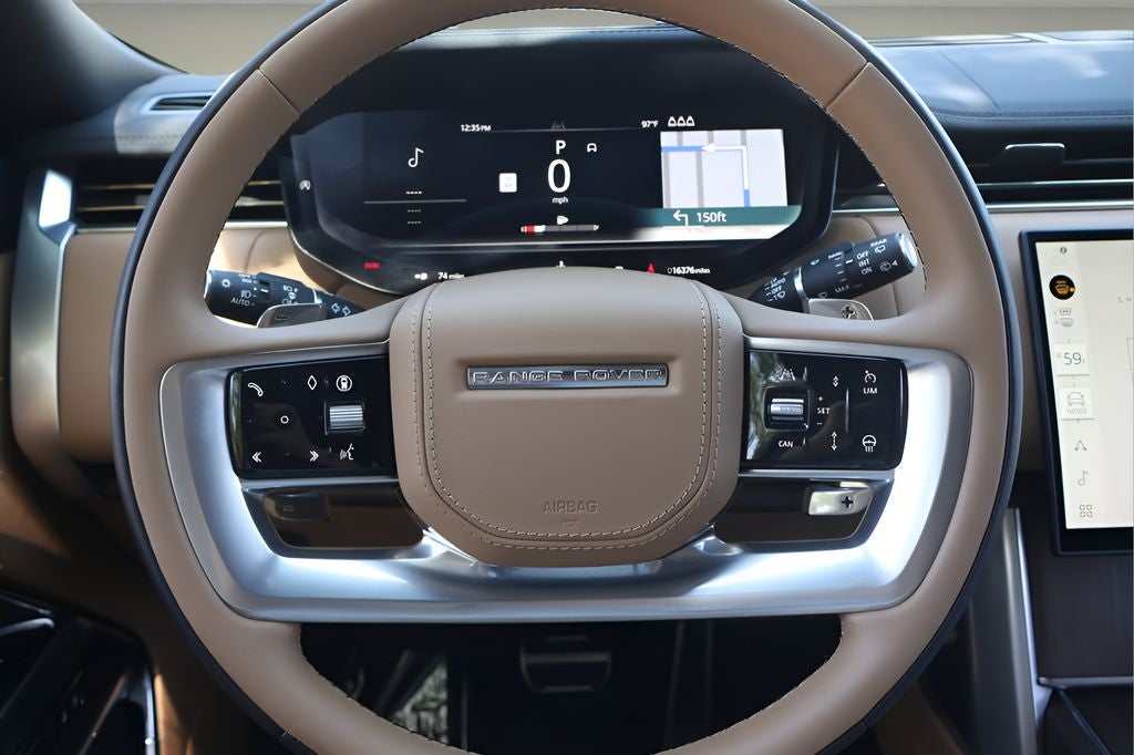 2025 Land Rover Range Rover SE