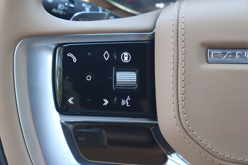 2025 Land Rover Range Rover SE
