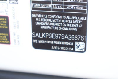 2025 Land Rover Range Rover SE