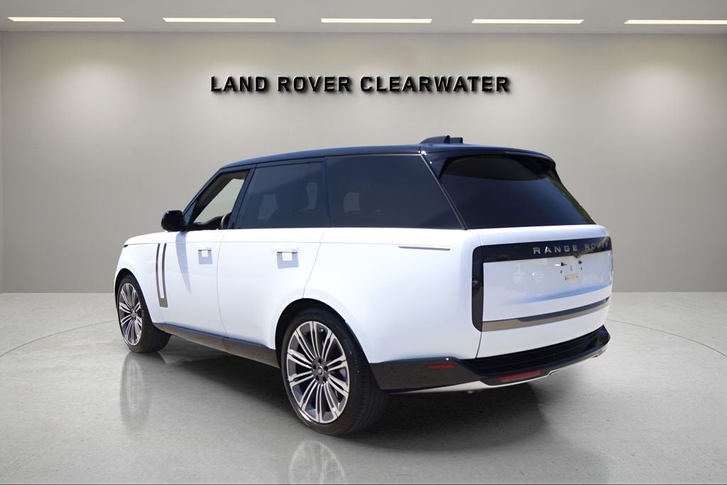 2025 Land Rover Range Rover SE