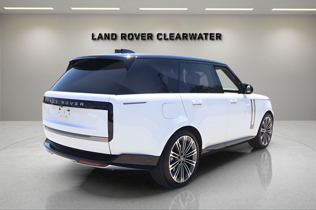 2025 Land Rover Range Rover SE