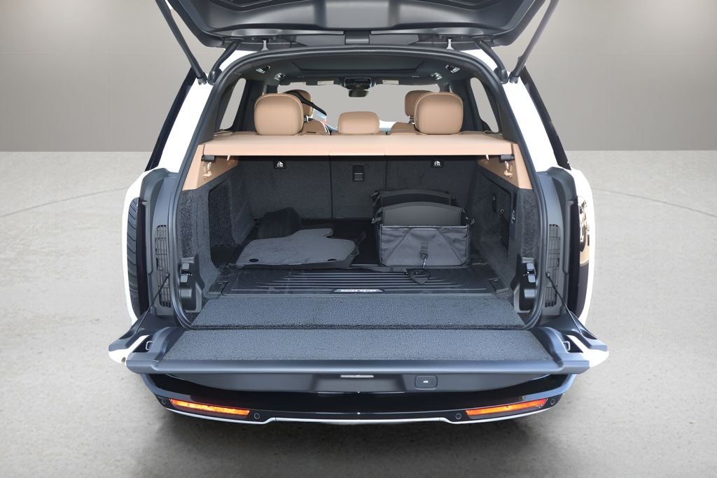 2026 Land Rover Range Rover SE