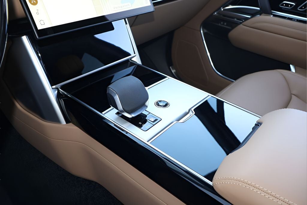 2026 Land Rover Range Rover SE