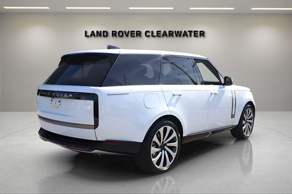 2026 Land Rover Range Rover SE