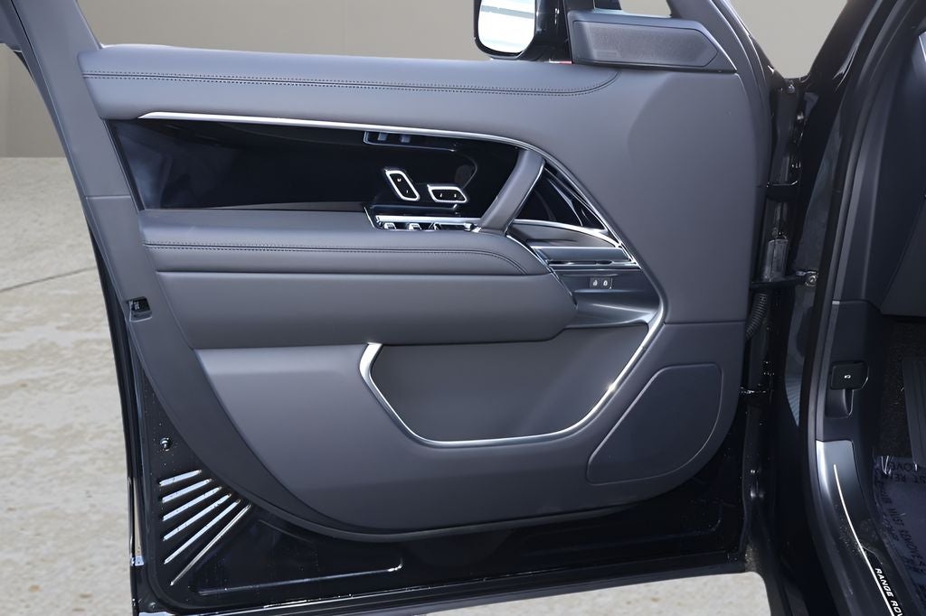 2026 Land Rover Range Rover SE