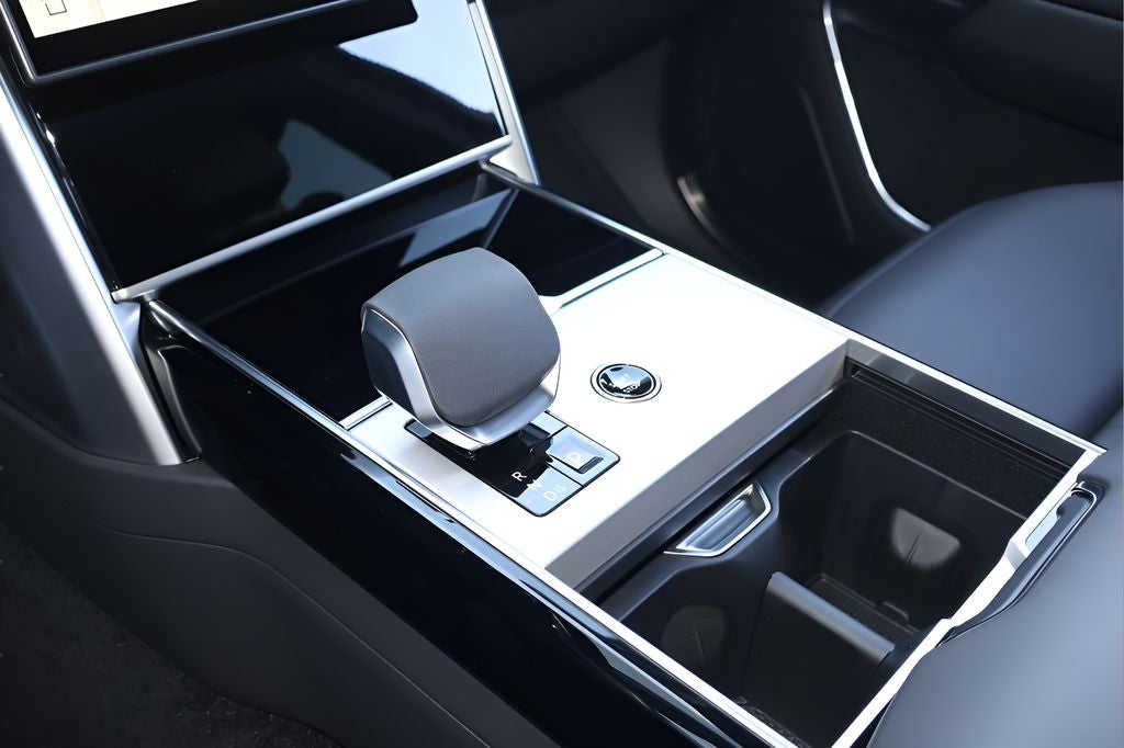 2026 Land Rover Range Rover SE