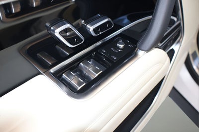 2026 Land Rover Range Rover SE