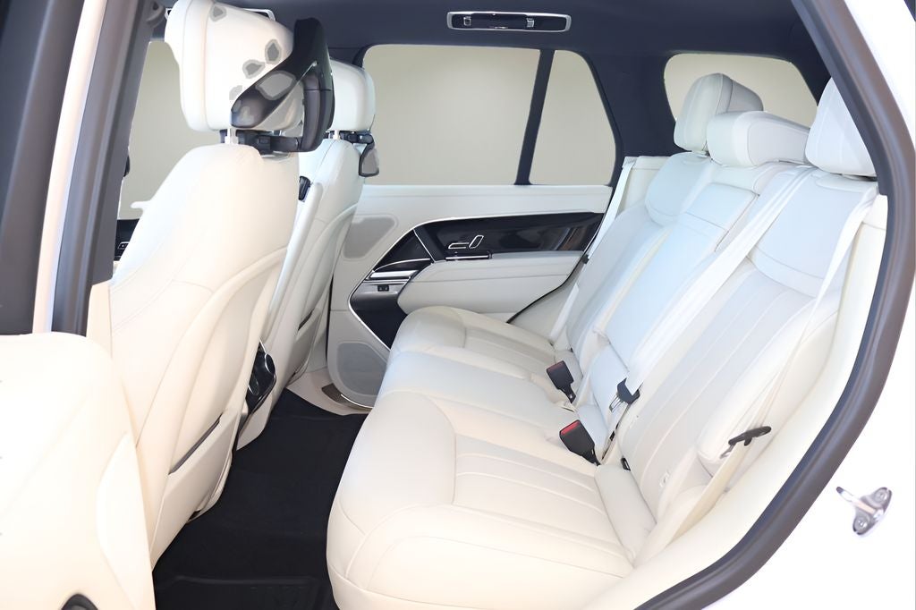 2026 Land Rover Range Rover SE
