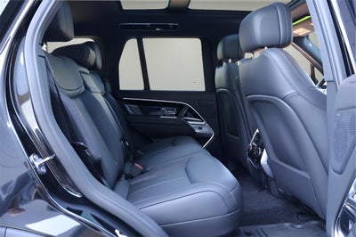 2025 Land Rover Range Rover Plug-In Hybrid SE