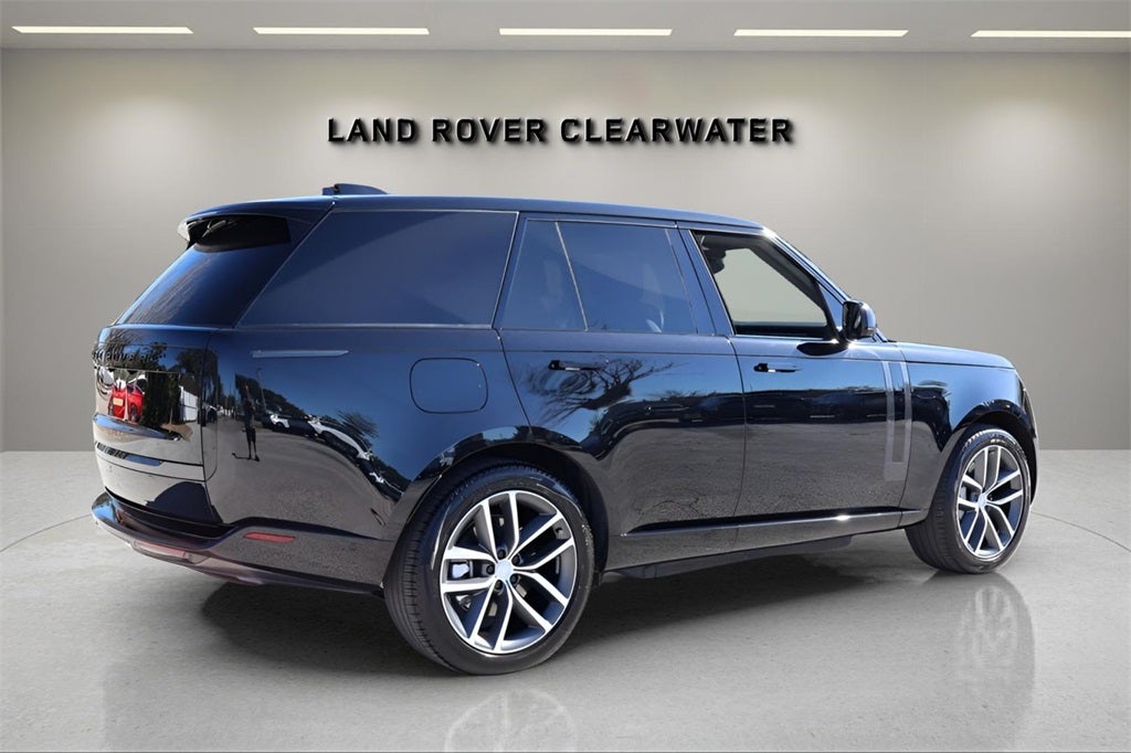2025 Land Rover Range Rover Plug-In Hybrid SE