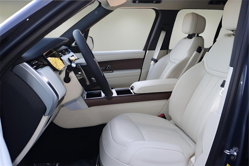 2026 Land Rover Range Rover Plug-In Hybrid SE