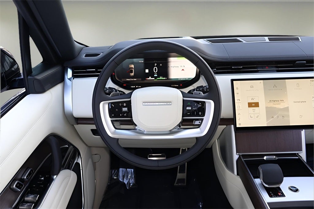 2026 Land Rover Range Rover Plug-In Hybrid SE