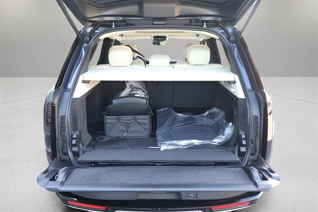 2026 Land Rover Range Rover Plug-In Hybrid SE