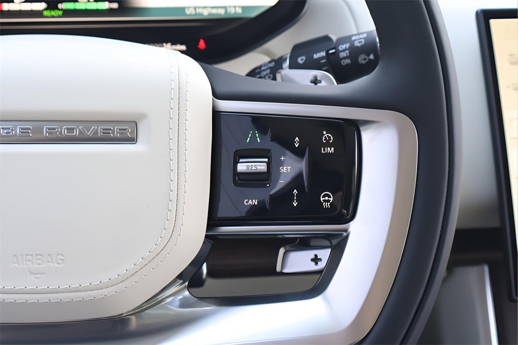 2026 Land Rover Range Rover Plug-In Hybrid SE