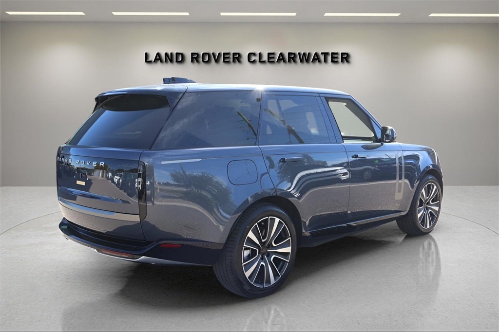 2026 Land Rover Range Rover Plug-In Hybrid SE