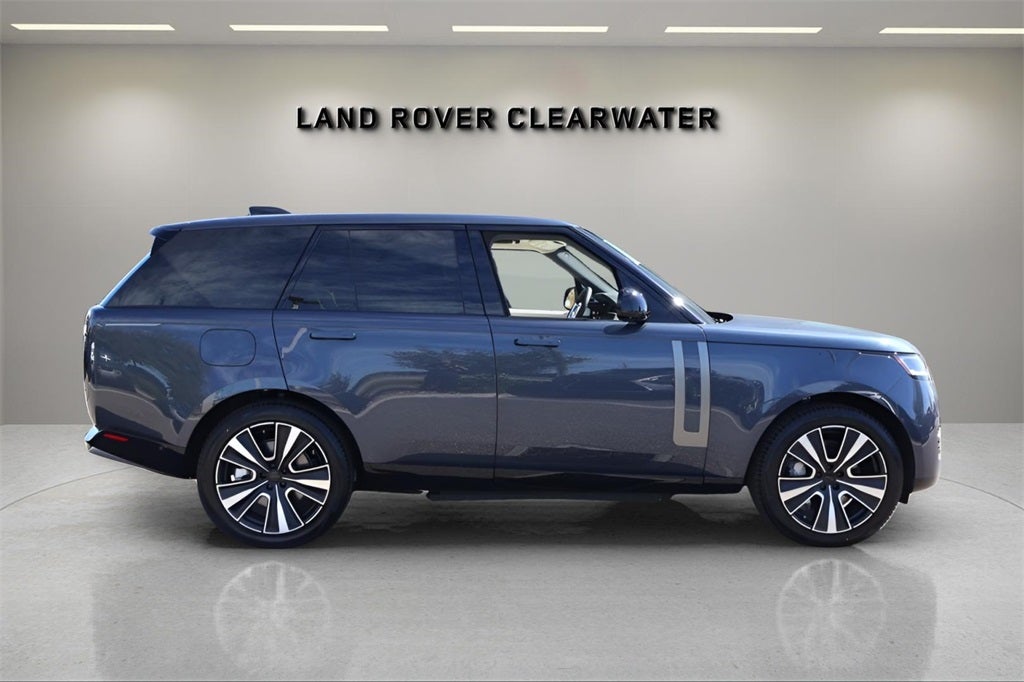 2026 Land Rover Range Rover Plug-In Hybrid SE