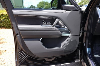 2025 Land Rover Range Rover Plug-In Hybrid SE