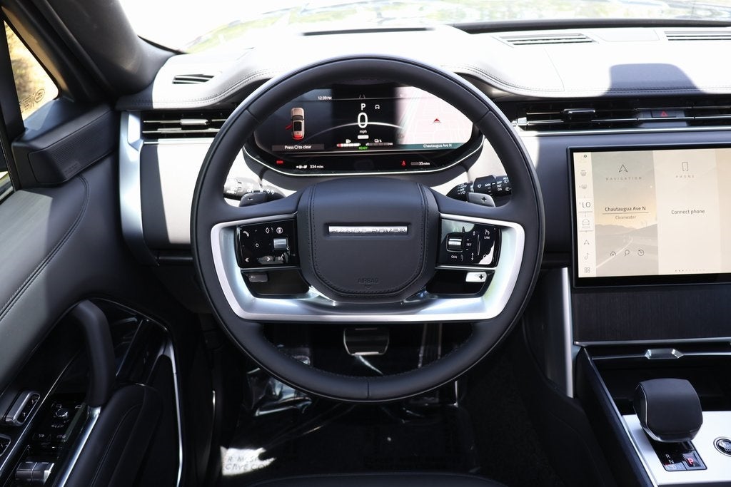 2025 Land Rover Range Rover Plug-In Hybrid SE