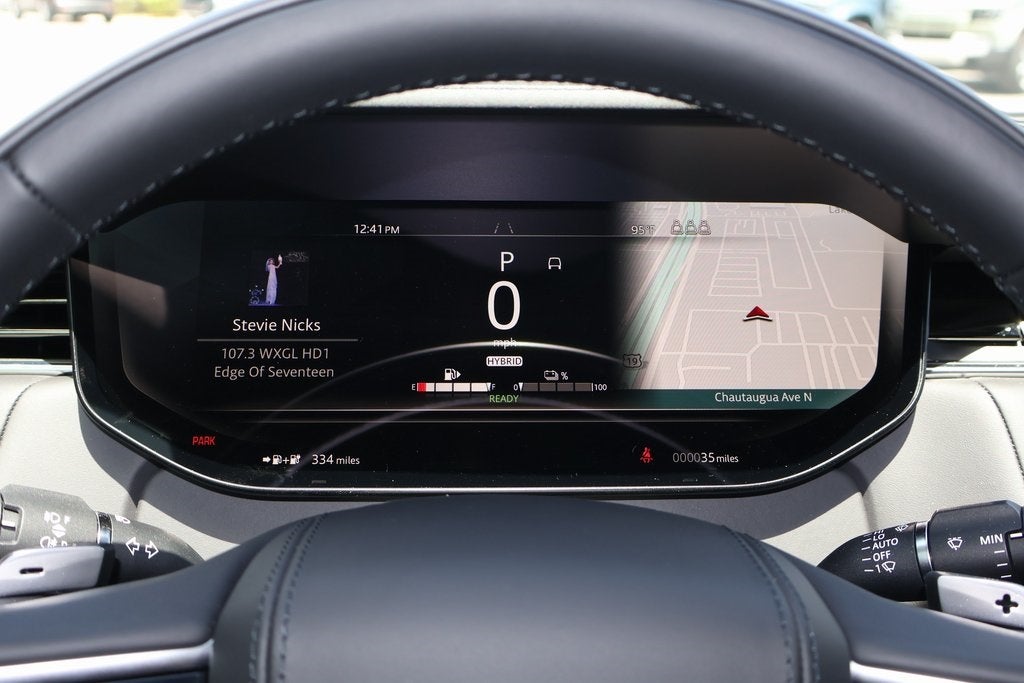 2025 Land Rover Range Rover Plug-In Hybrid SE